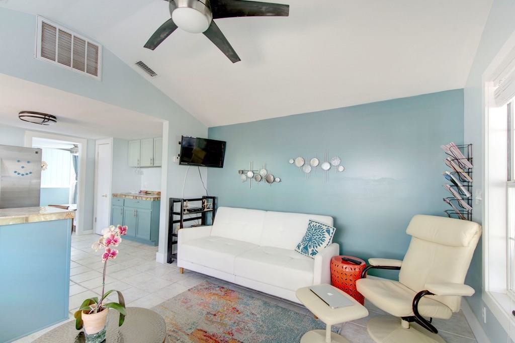 Primary Photo - 1102 Ocean Blvd