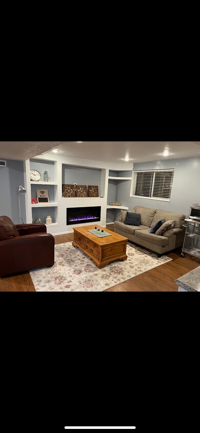 Foto principal - 1232 E Lori Cir