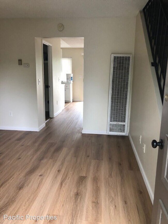 Building Photo - 3 br, 1.5 bath House - 5042 Charmian Dr