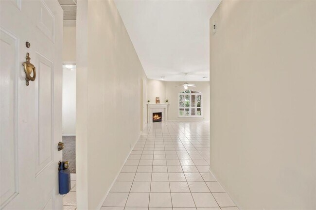 Building Photo - 11014 Hunting Path Ct