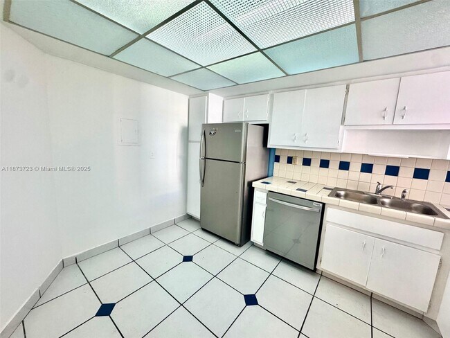 Foto del edificio - 1301 NE Miami Gardens Dr