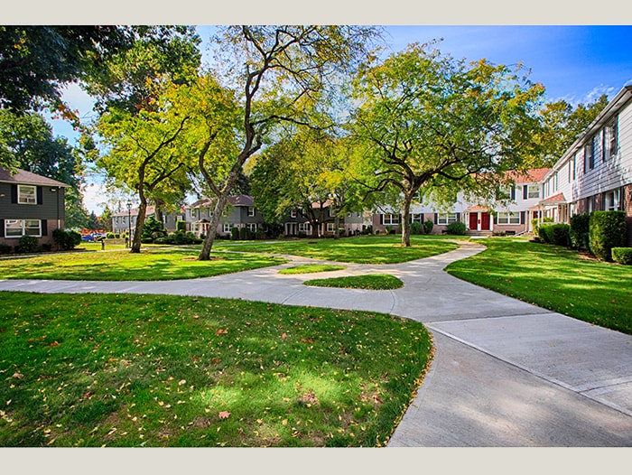 Primary Photo - Timeless 1 Bedroom Mid-Century Townhouse!