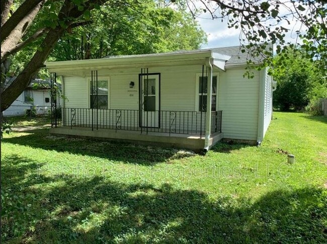 Photo - 3419 S Parker Ave House