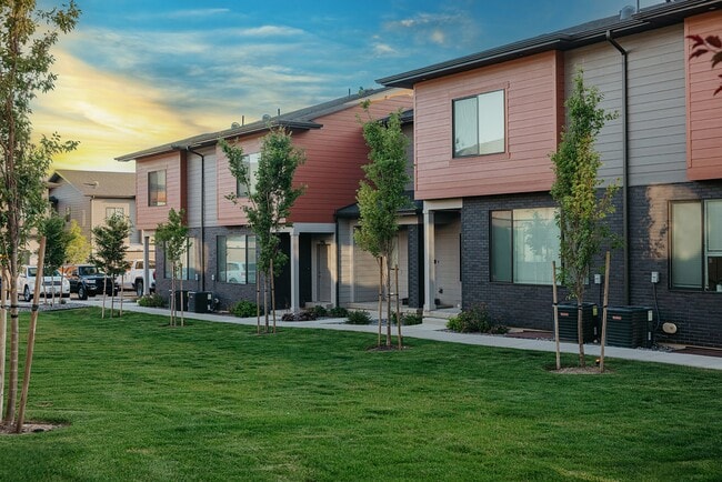 Building Photo - Fossil Cove