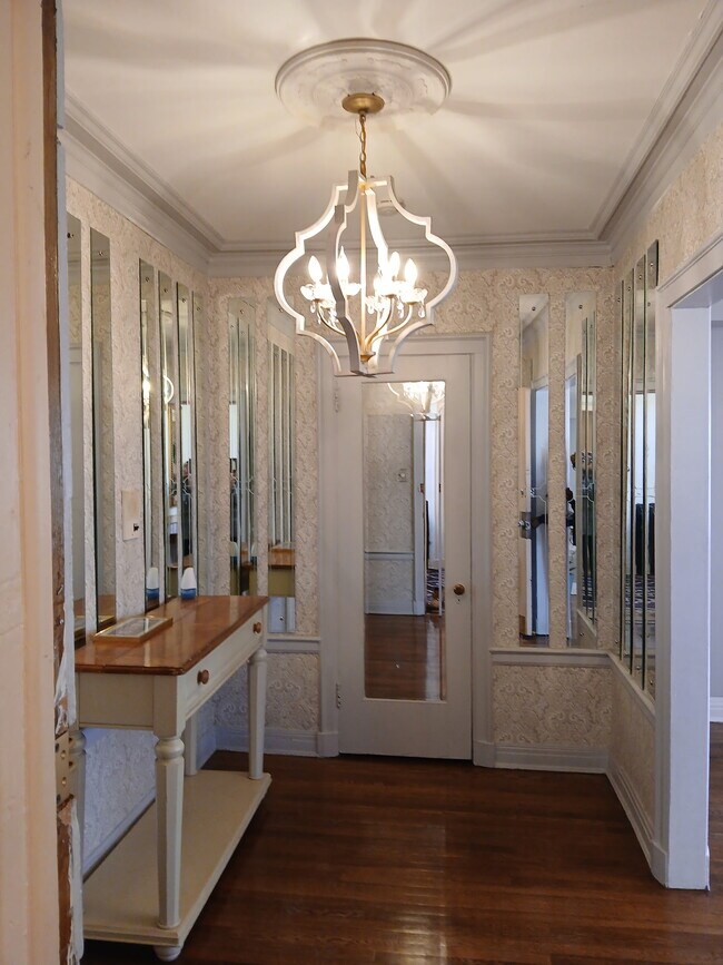 Foto del edificio - 6843 S Merrill Ave