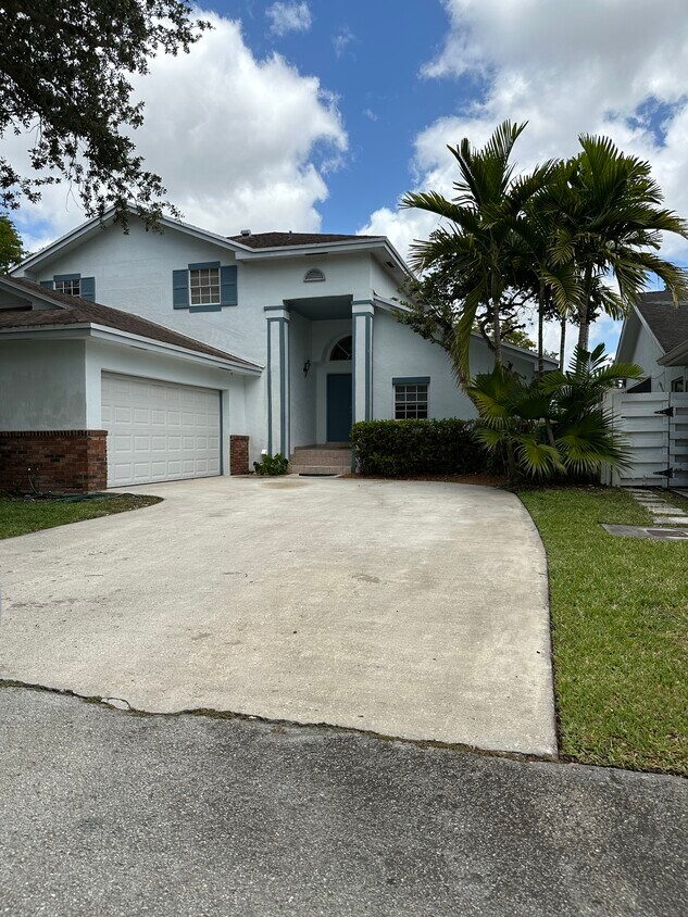 Primary Photo - 14481 SW 146th Pl