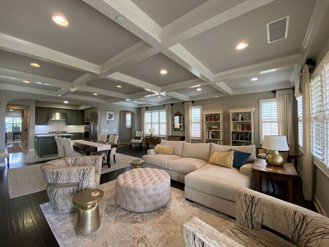 Building Photo - 3BD Home with Amazing Panoramic Ocean Views!