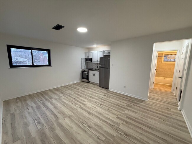 Photo - Kirkup Ave Apartment