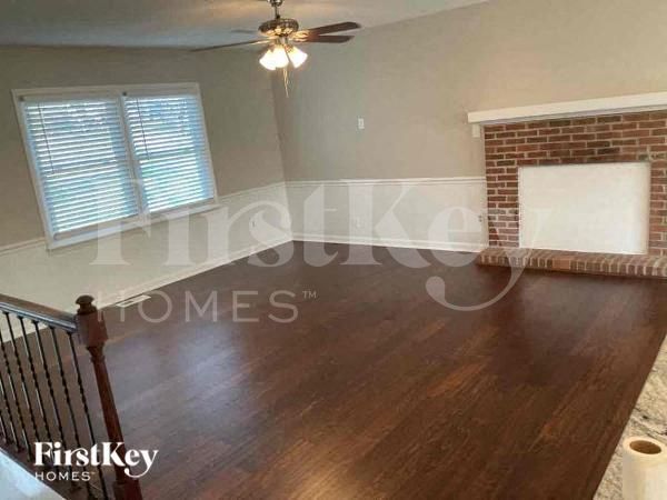 Foto del edificio - 107 Brookleigh Ct
