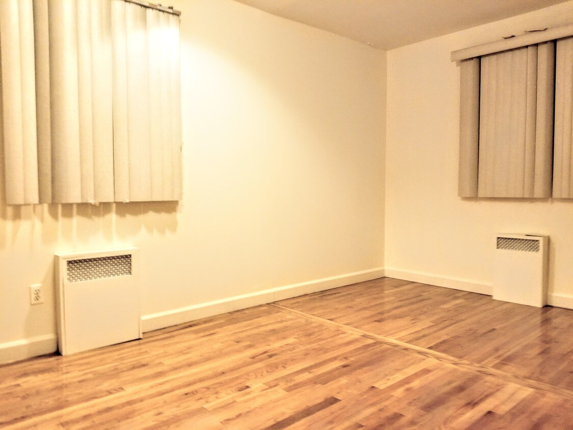 Bedroom - 64-01 155th St