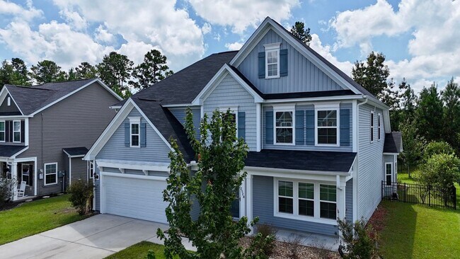Building Photo - 5 bedroom and 3.5 bath located in BUCKHEAD...