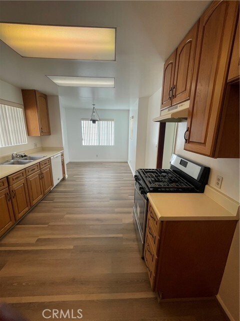 Building Photo - 643 Manchester Dr