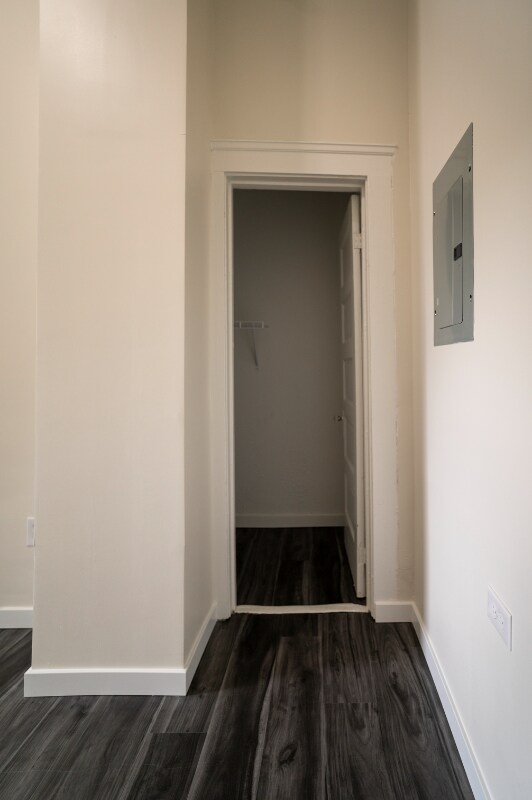 Foto del edificio - 1277 W 67th St