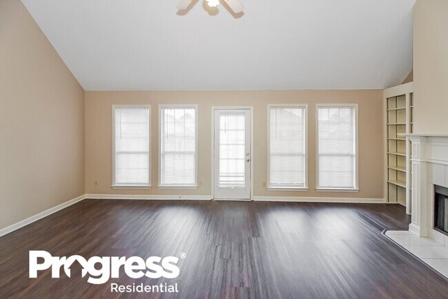 Foto del edificio - 8260 Spoon Hollow Cove