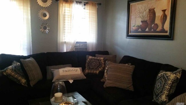 Foto del edificio - 86-23 143rd St