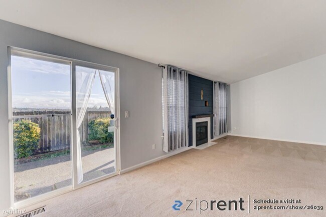 Building Photo - 3 br, 2.5 bath House - 1116 Fitz Hugh Dr S...