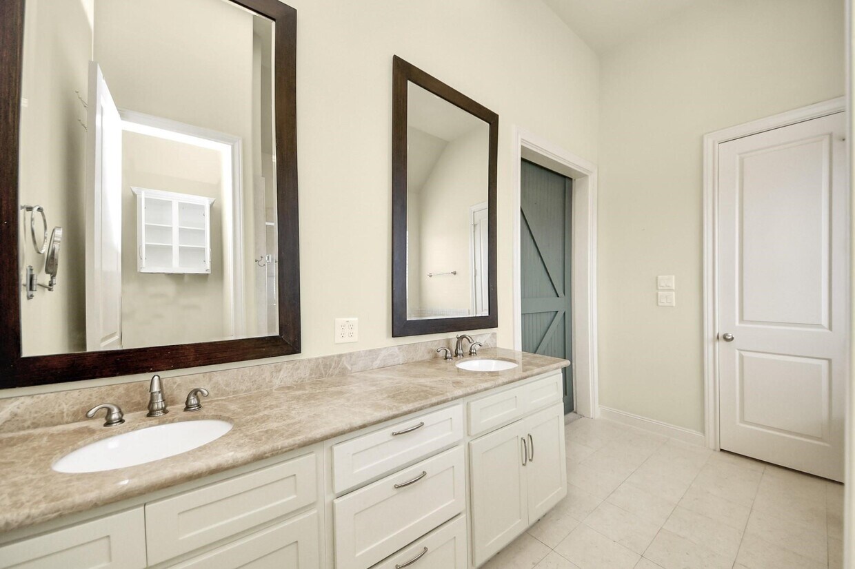 Foto principal - 5617 Kiam St