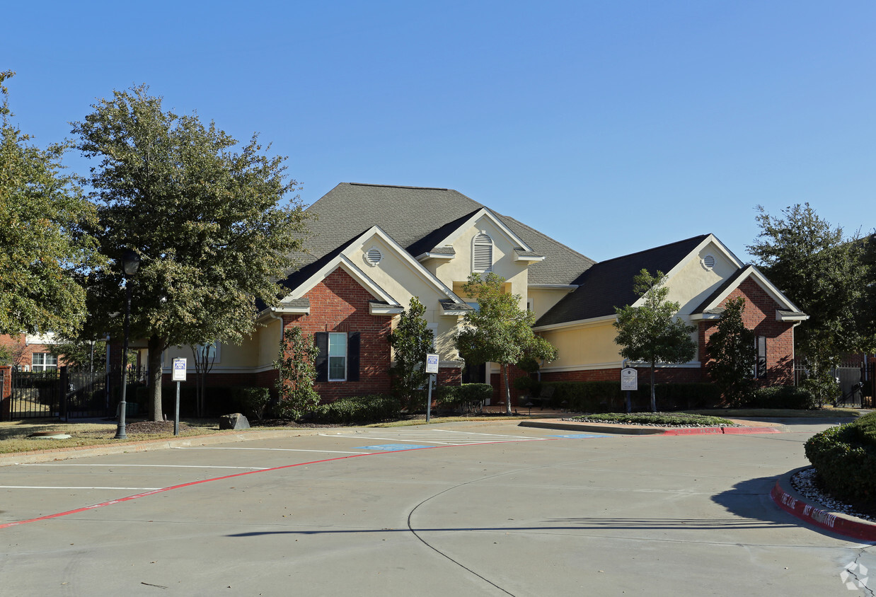 Primary Photo - Marbella Villas at Indian Creek