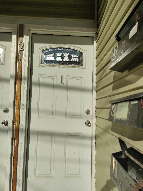 Building Photo - 21 Rossmore St