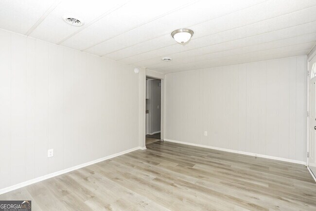 Foto del edificio - 230 King Blvd
