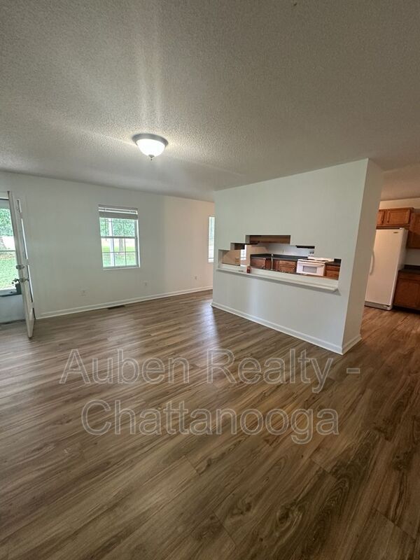 Foto del edificio - 6250 W Highway 136