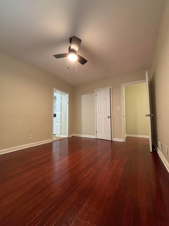 Foto del edificio - 514 Enfield Rd