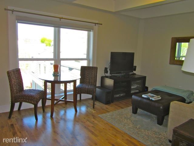 Foto del edificio - 1 br, 1 bath Apartment - 126 Charles St Apt 3
