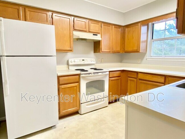 Foto del edificio - 18231 Fox Chase Cir