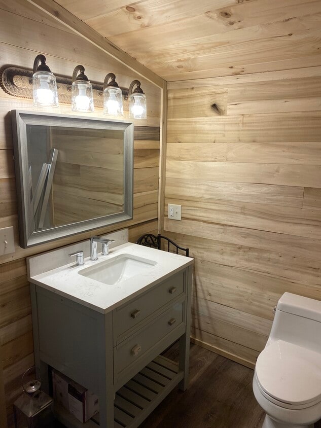 Building Photo - 160 Forest Ridge Dr