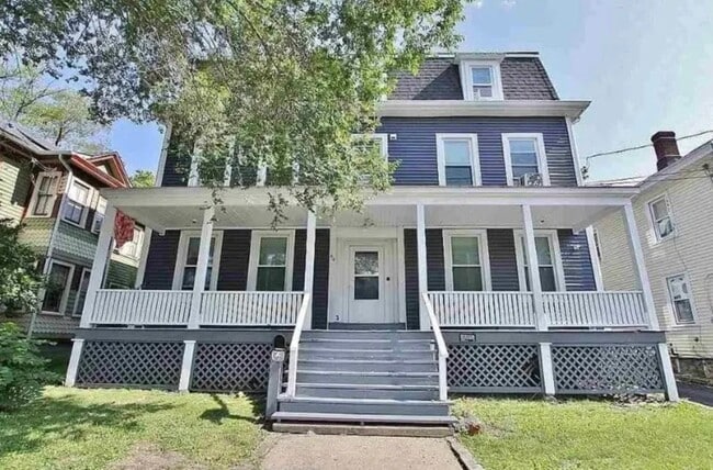 Building Photo - 40 N Chestnut St