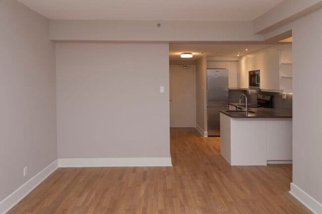 Building Photo - 3455 Rue Aylmer