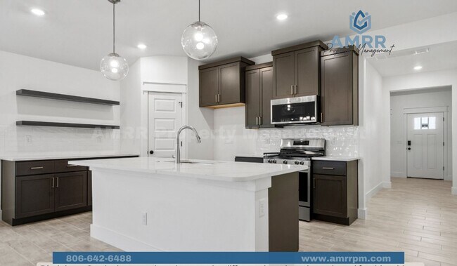 Foto del edificio - Your Dream Home Awaits! Spacious 4-Bedroom Modern Home with Open-Concept Living