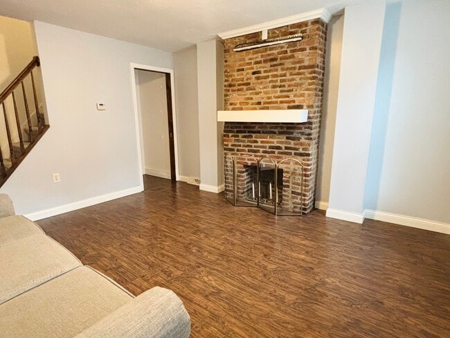 Building Photo - 1402 Sherman Ave