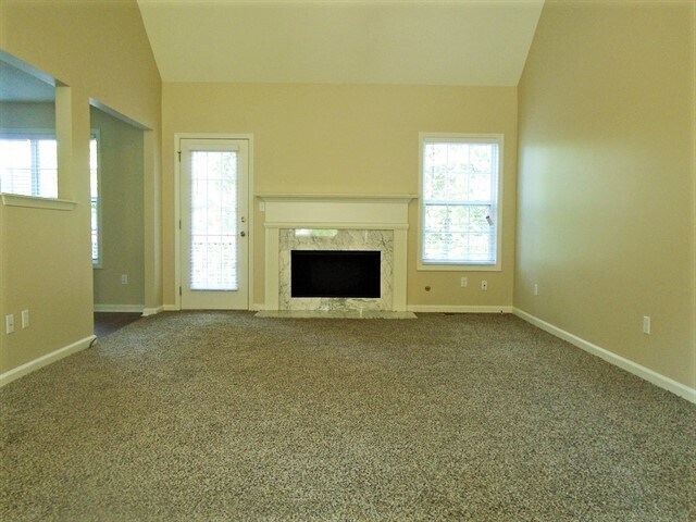 Building Photo - 276 Tanglewood Dr