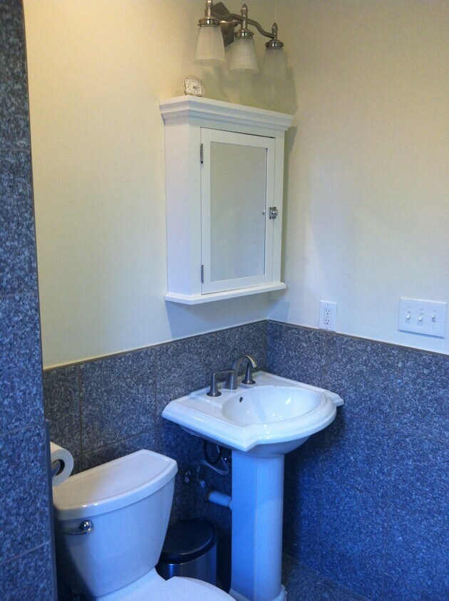 Primary Photo - 75 Seaton Pl NW