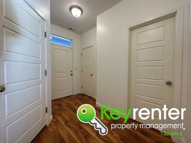 Foto del edificio - Puyallup Multi-level Fabulous 4Bed/2.5Bath...