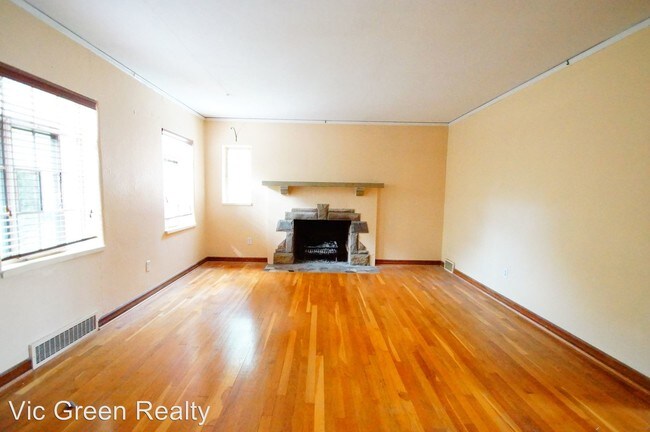 Building Photo - 2 br, 1 bath House - 213 Brydon Rd