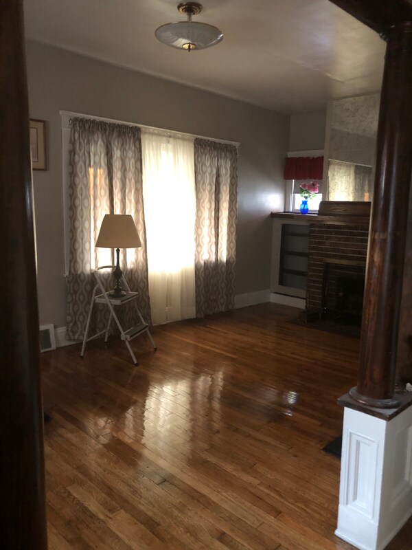 Foto del edificio - 3265 E 119th St