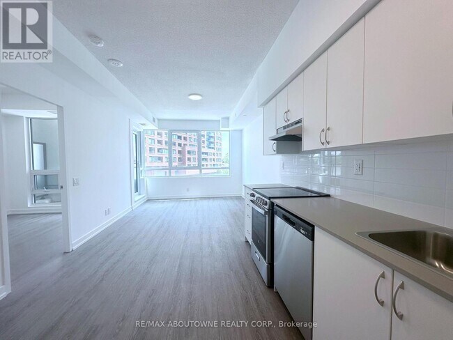 Building Photo - 25 Kitney Dr