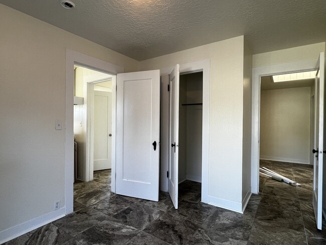 Building Photo - 670 16th St