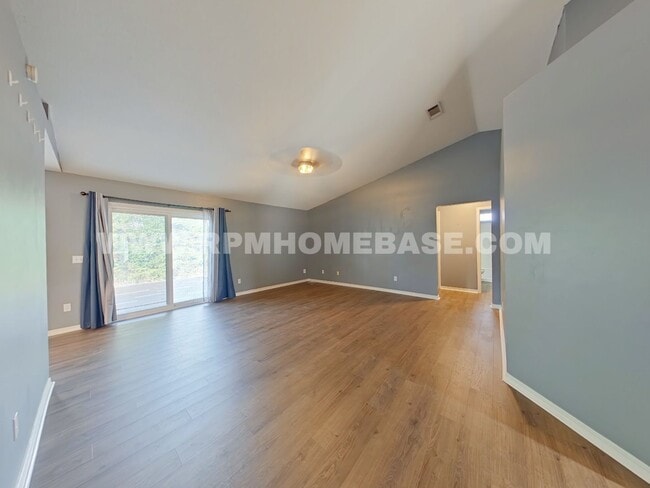 Foto del edificio - Move-In Ready 4-Bedroom Home Near Duke Field & Eglin AFB – Pet Friendly