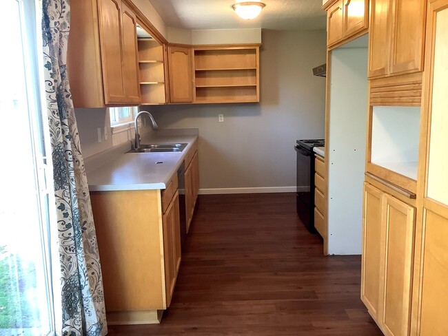 Building Photo - 4842 Elderberry Loop