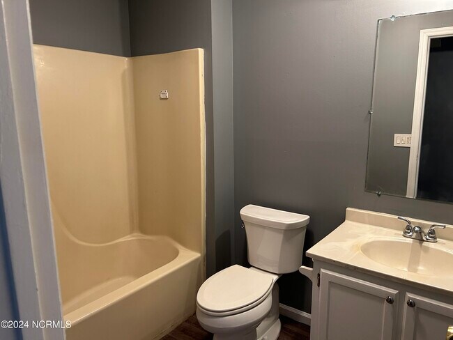 Foto del edificio - 101 Wildwood Ct