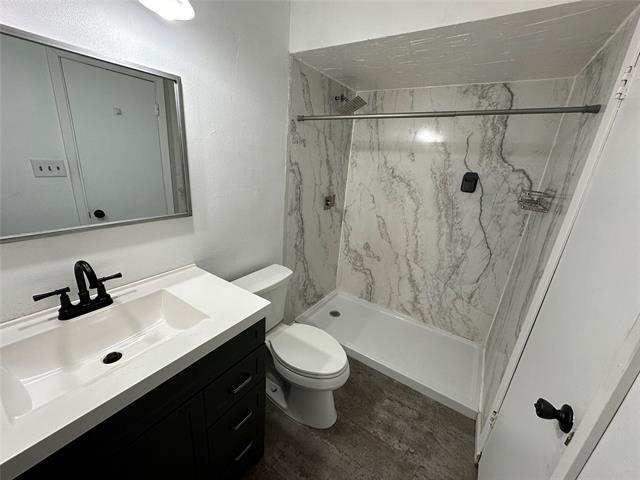 Building Photo - 7015 Forestview Dr