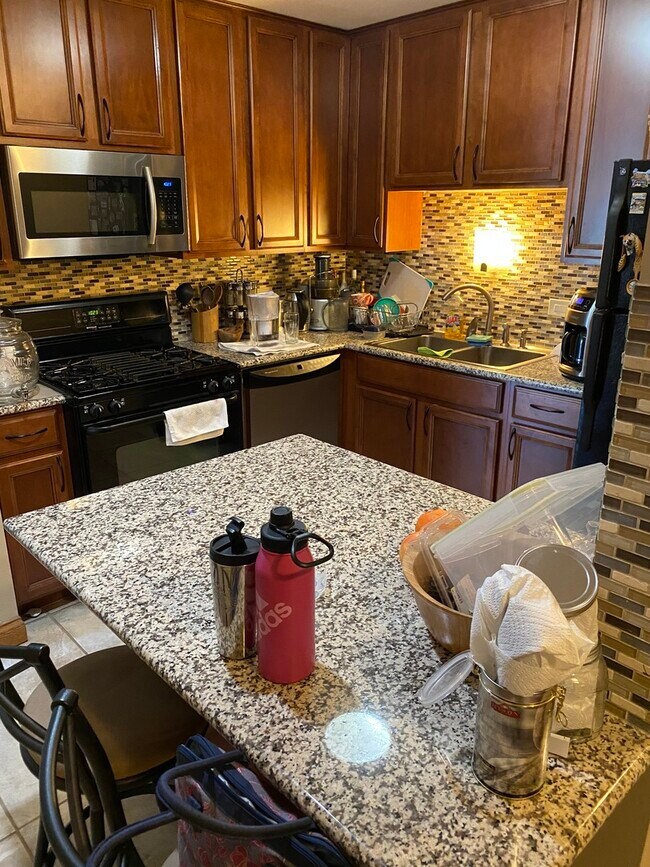 Foto del edificio - 849 Miller Ln