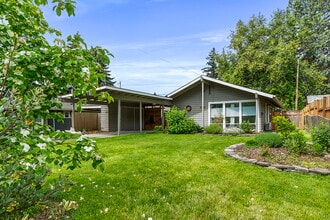 Building Photo - 5359 SE 91st Ave