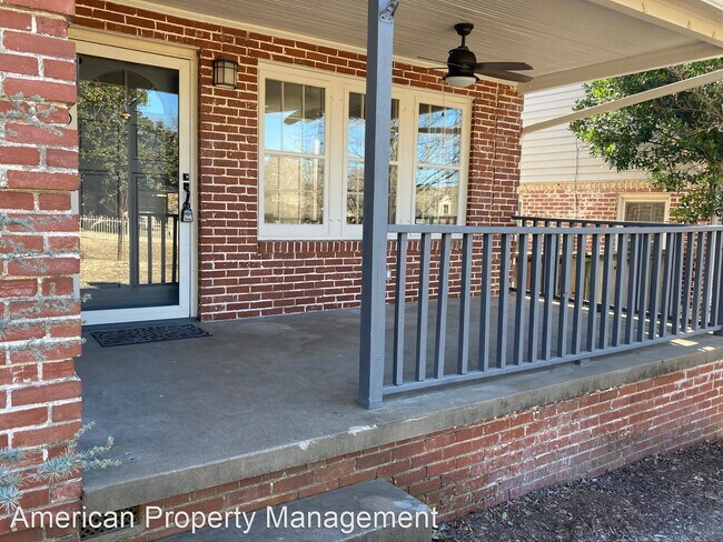 Building Photo - 3 br, 2 bath House - 1608 E 35th St