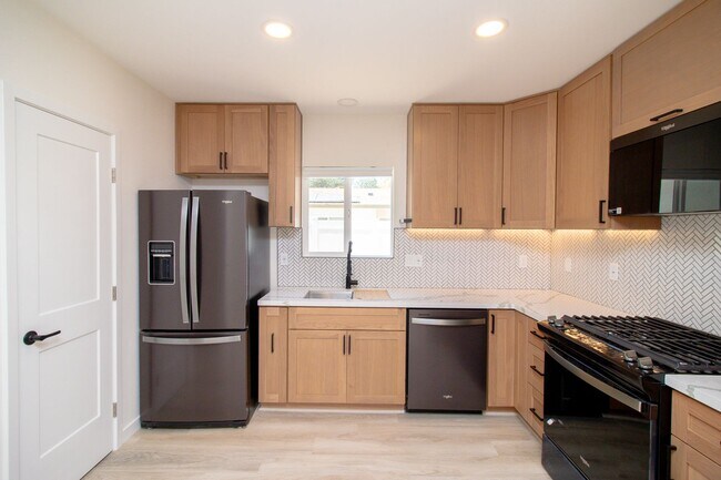Foto del edificio - Beautifully New Built 2 Bed/2 Bath Home In...