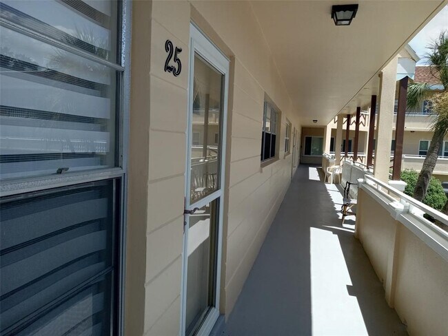 Foto del edificio - 2041 Australia Way W