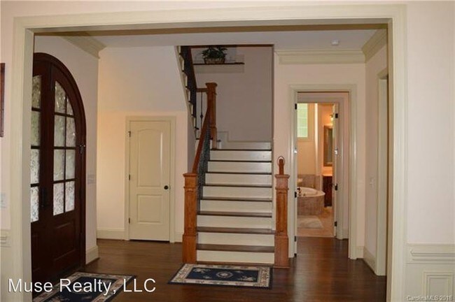 Building Photo - 6 br, 4.5 bath House - 664 Bellegray Road
